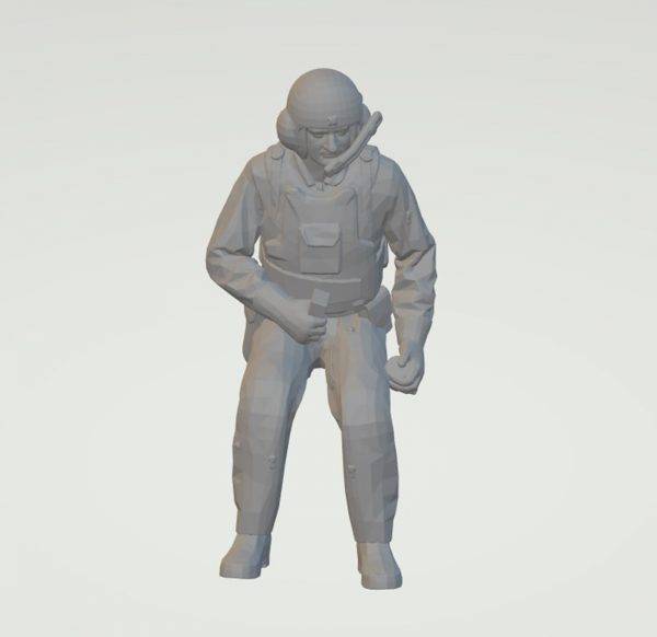 Highley detailed Full body of a Jet Fighter Pilot looking right tall 95mm (when standing) scale 1:18 - Image 3